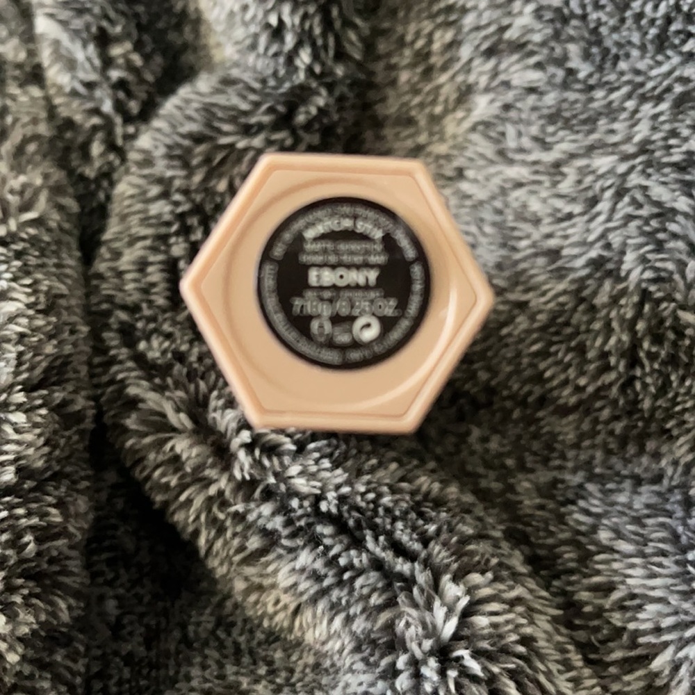 Fenty Ebony Match Stix Matte Contour Skinstick - Picture 4 of 5